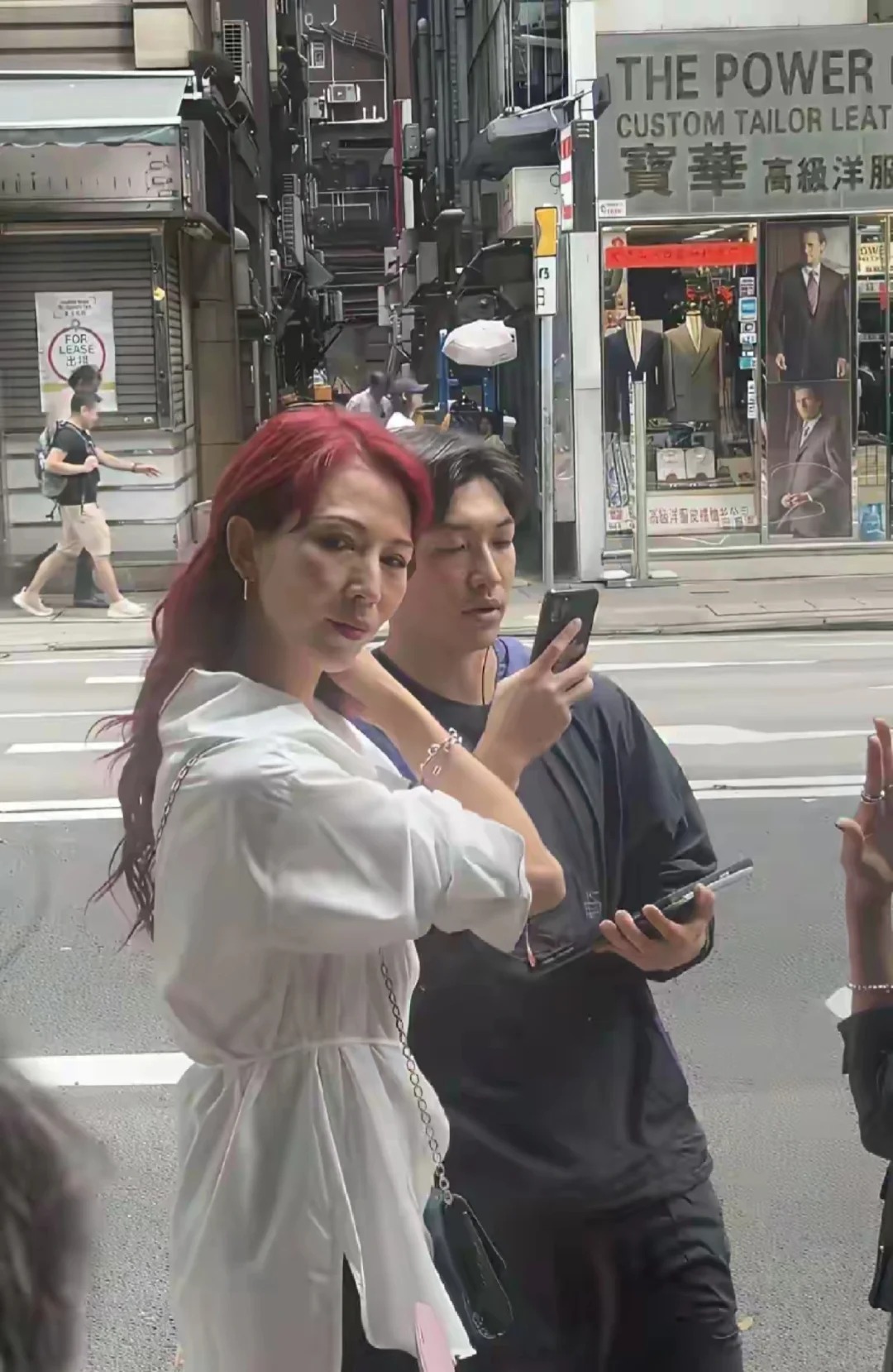 Thái Thiếu Phân hiện tại trên phố Diện mạo già nua, da kém sức sống