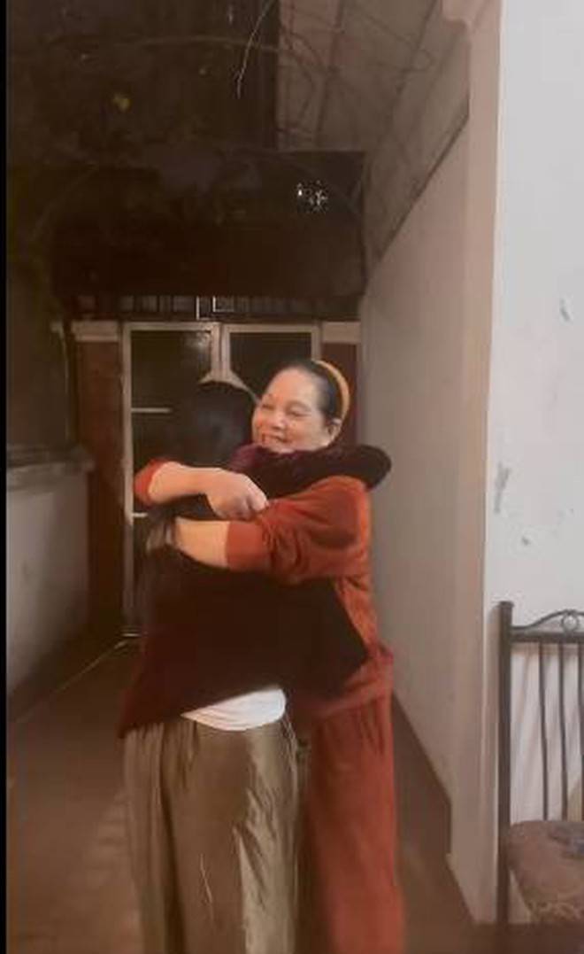 Nơi sống rộng rãi, bình yên của nữ nghệ sĩ thu hút sự chú ý. Không gian sống rộng rãi của NSND Hà Thủy