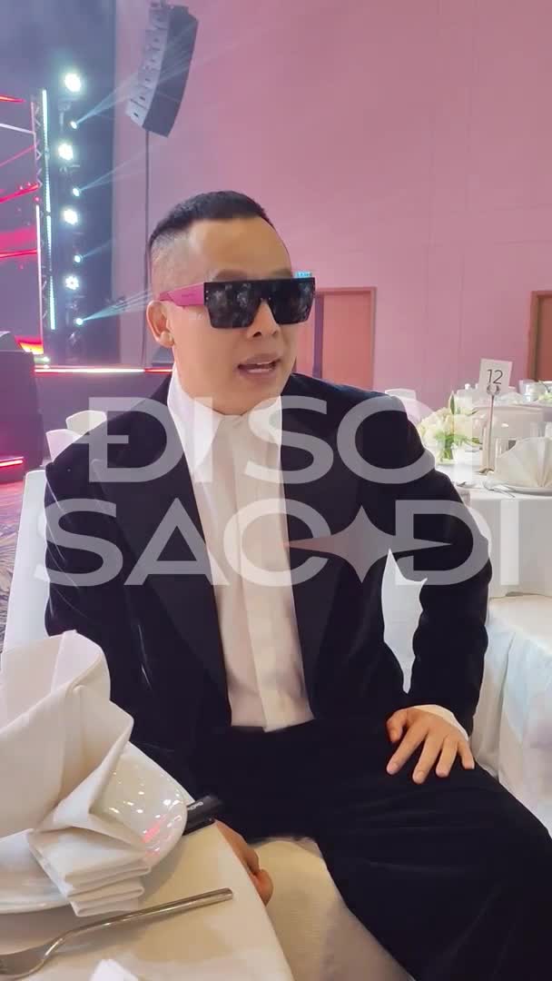 Vũ Khắc Tiệp buồn và tiếc cho tình bạn tan vỡ với Ngọc Trinh Vũ Khắc Tiệp buồn vì mất đi tình bạn với Ngọc Trinh